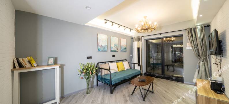 茴家青年公寓(深圳会展中心店)图片