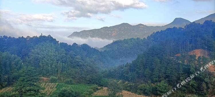 霍山云下山舍度假山庄图片