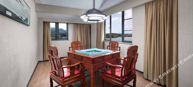 英山九龙湾华美达温泉度假酒店图片