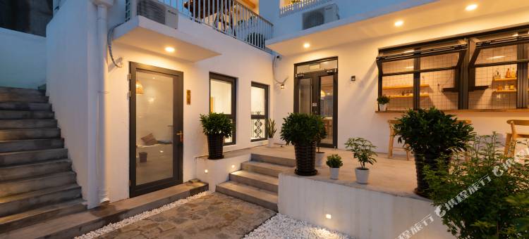 花筑·尘外民宿(秦皇岛北戴河火车站店)图片