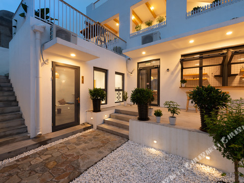 花筑·尘外民宿(秦皇岛北戴河火车站店)