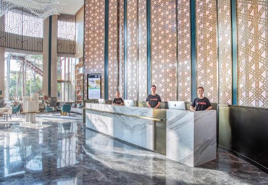 Days Inn by Wyndham Zhuhai Golden Bay Ocean Spring Resort Hotel Overview