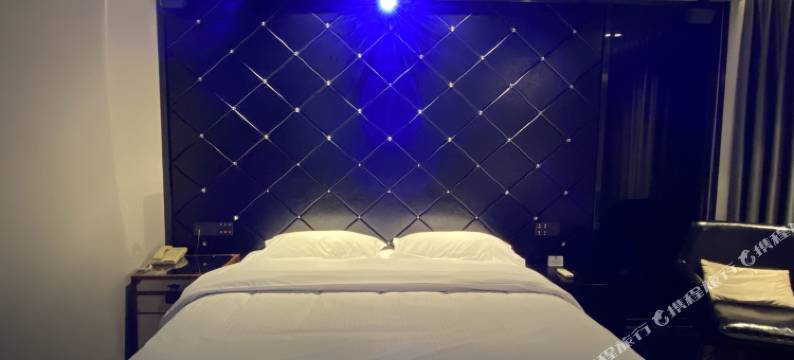 有戏电影酒店图片