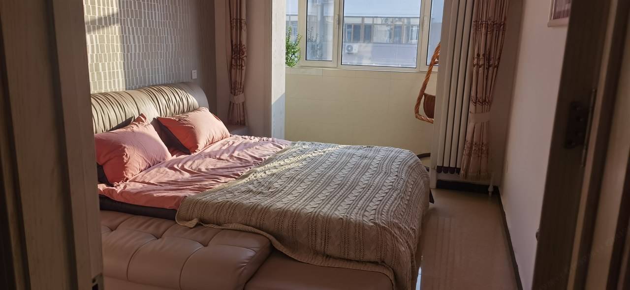 房东刘小胖公寓(广厦道分店)