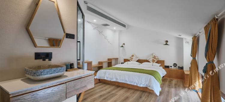 弥勒云外廿四客栈(湖泉生态园红河水乡店)图片