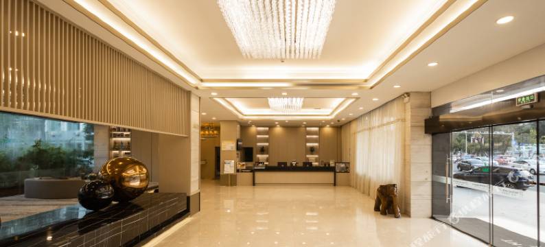 豪泰轻居酒店(汕头天山路万象城店)图片