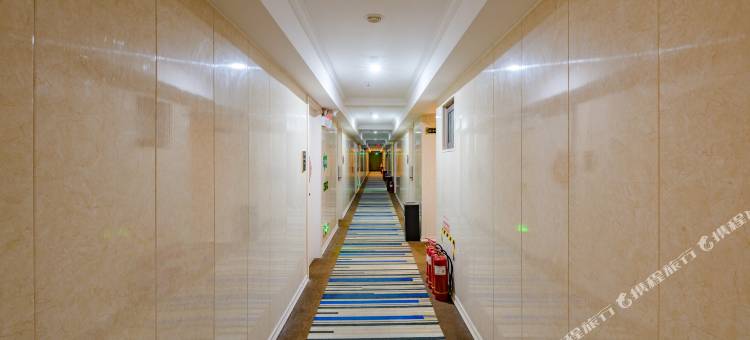 郑州金水鑫瑞快捷酒店(正弘城店)图片