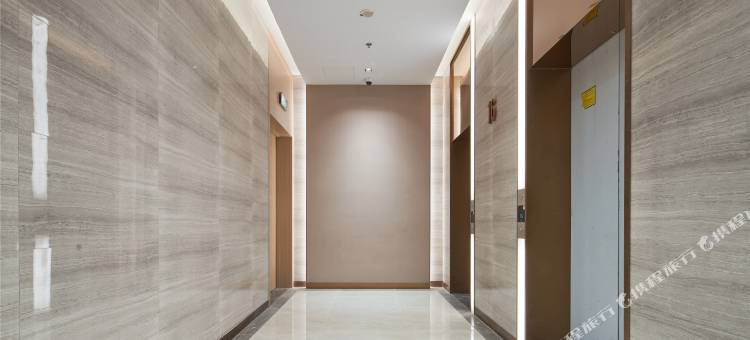 达琳loft艺术家美宿(淮安楚州万达店)图片