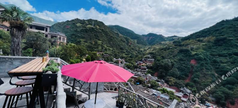 诺邓伴山小院客栈图片