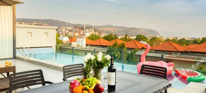 抚仙湖悦途隐宿酒店图片