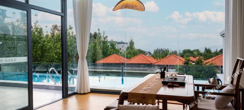 抚仙湖悦途隐宿酒店图片