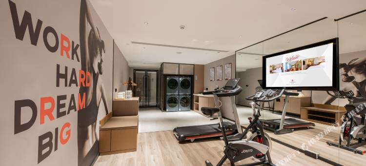 柏曼酒店(广州狮岭国际皮具城店)图片