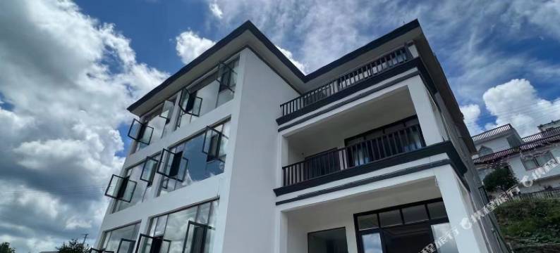 客中初夏民宿图片