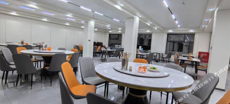 春悦露营酒店图片