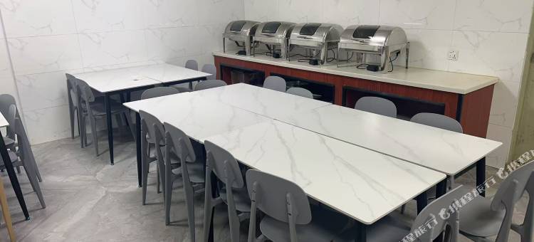 艺龙安云酒店(深圳国际会展中心店)图片