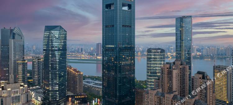 南昌红谷滩秋水广场希尔顿欢朋酒店图片