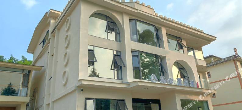 雅安沁心·麓云谣民宿(碧峰峡景区店)图片