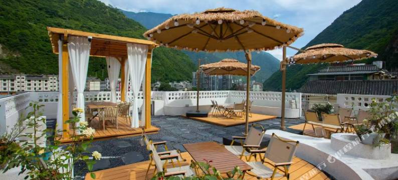 泸定大渡听风民宿(泸定桥景区店)图片