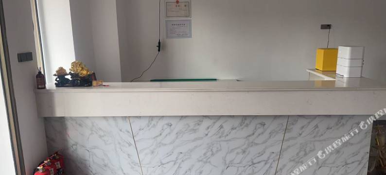 青墨断笺电竞宾馆图片