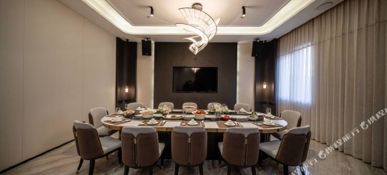 炉霍博达拉大酒店图片