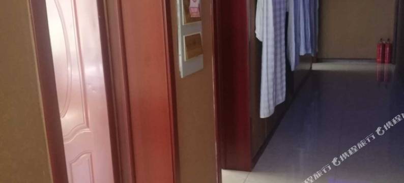 饶河利鸿时尚宾馆图片