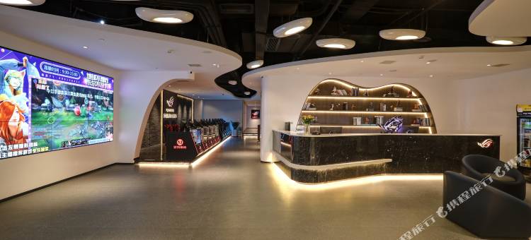 艾特摩高电竞智能酒店(郑州金成时代广场姚砦聂庄地铁站店)图片