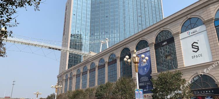 荷塘月色智能酒店(火车站塔坛商贸城店)图片