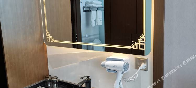 镜泊湖纳山纳湖度假酒店图片