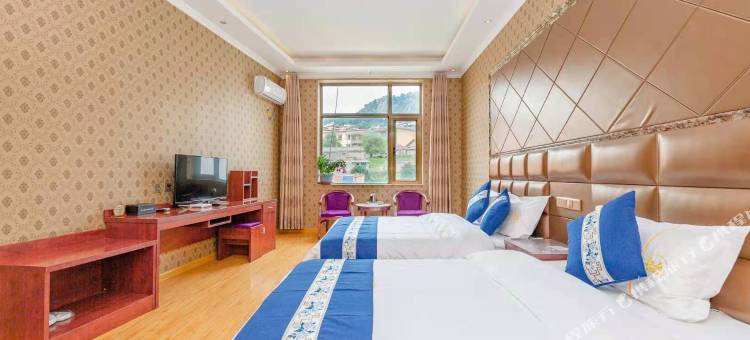 碌曲郎木寺红山假日宾馆图片