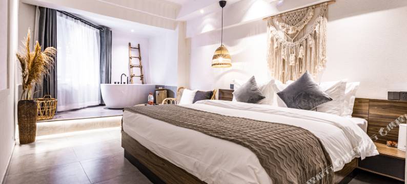 壹宿酒店(五一广场黄兴广场地铁站店)图片