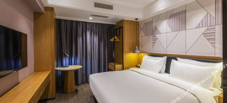 如家睿柏·云酒店(南宁江南万达平西老牌美食夜市店)图片