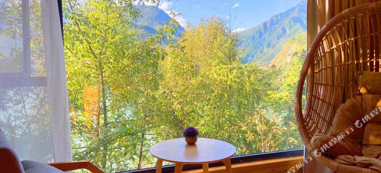 格尔达·云宿(硗碛乡店)图片