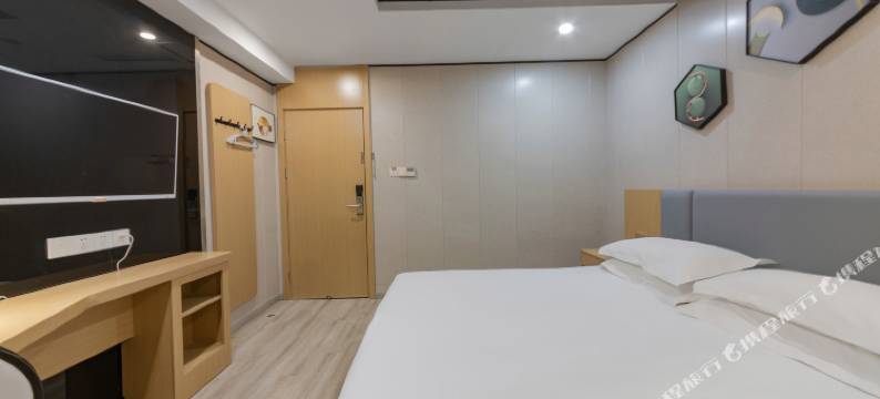 乌托邦快捷酒店(南京仙林中心地铁站金鹰湖滨天地店)图片