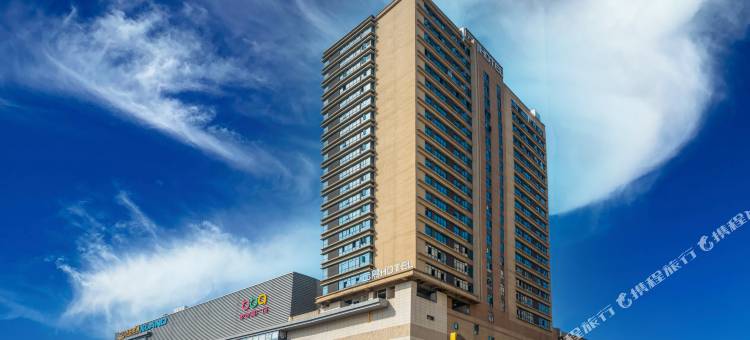云慕Hotel·观270°高空城市美景酒店(泸州步步高新天地店)图片