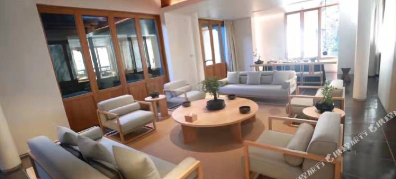 保康蜡梅谷自寨图片