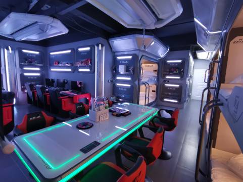 光宿智慧电竞民宿