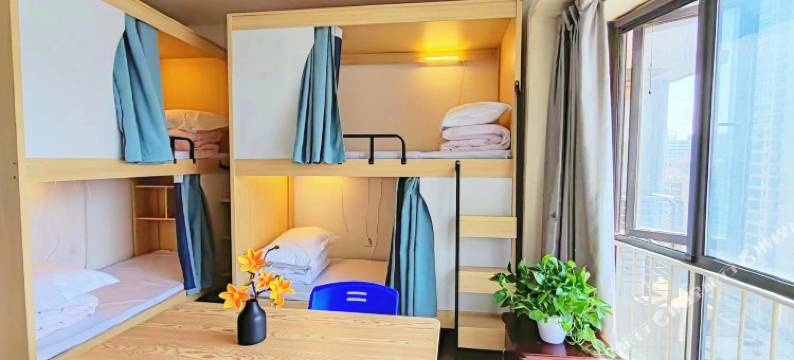 柚子轻奢青年旅舍(曼哈顿燕庄地铁站店)图片