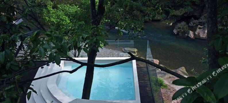 青城山溪窗闲临溪森氧私汤villa民宿图片