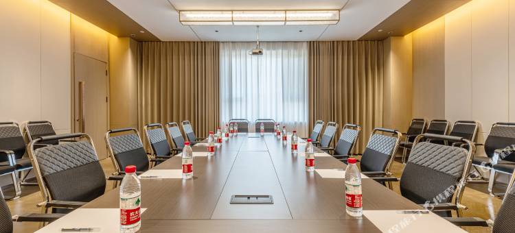 季枫国际酒店(精河乌伊路店)图片