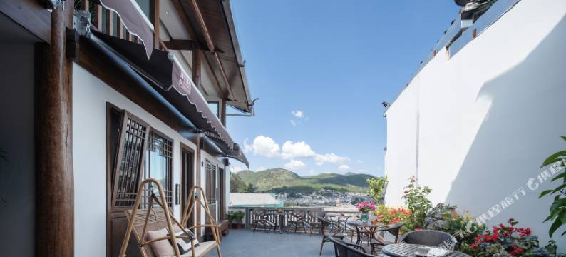 丽江半山雅舍·设计师观古城全景静谧花园美宿(丽江古城狮子山店)图片