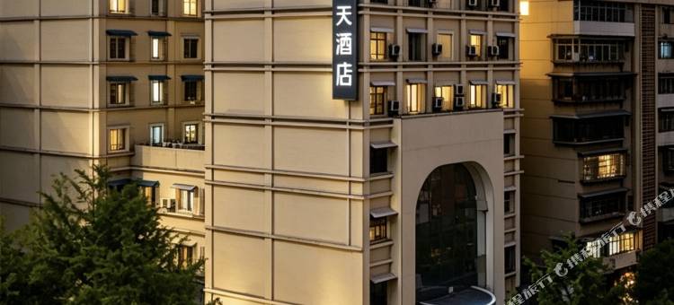 7天酒店(贵阳喷水池地铁站民生路好吃街店)图片
