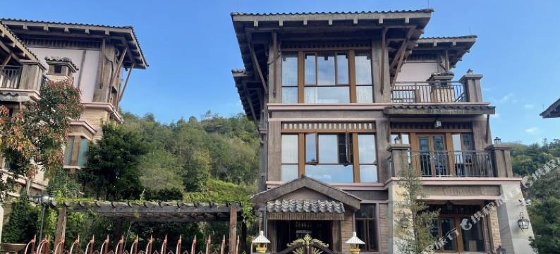 梅州鹿湖温泉度假江山御景别墅图片
