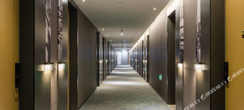 南京仙林中心金鹰广场亚朵酒店图片