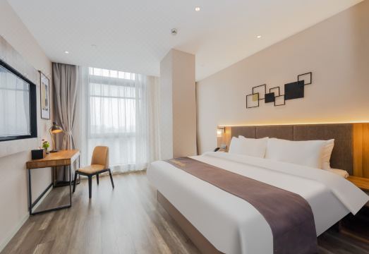 Homeinn Plus Hotel (Shanghai Pujiang  Lianhang Road Subway Station Renji Hospital South campus) Hotel Overview