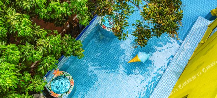 海口十三月泳池民宿图片