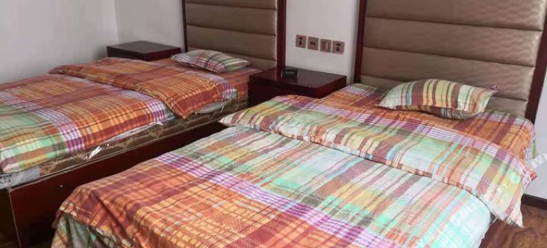 吉隆登巴客栈图片