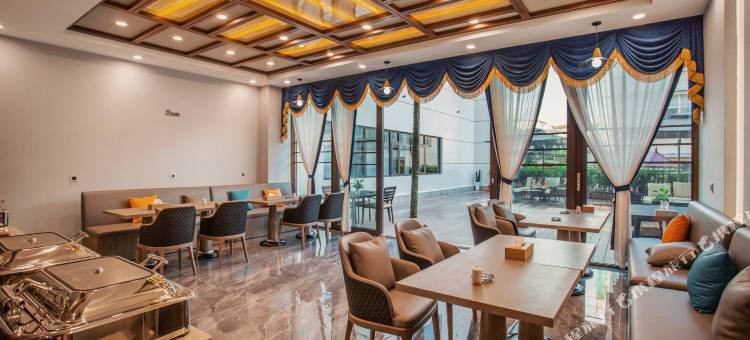 沧源佤山王朝酒店图片