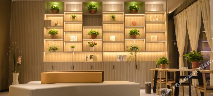 IU酒店(十堰万达广场店)图片