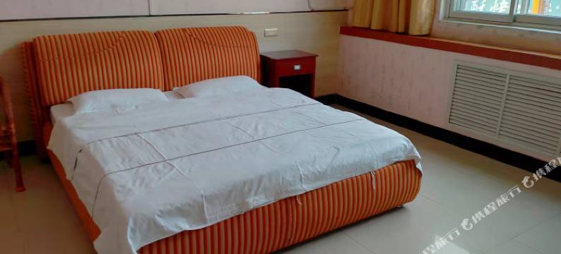 汇通客栈(嘉峪关富强市场酒钢水上欢乐园店)图片