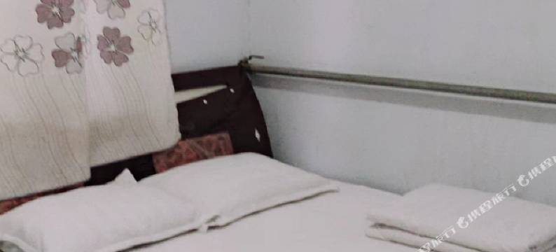 鸿振宾馆(枣庄西站店)图片